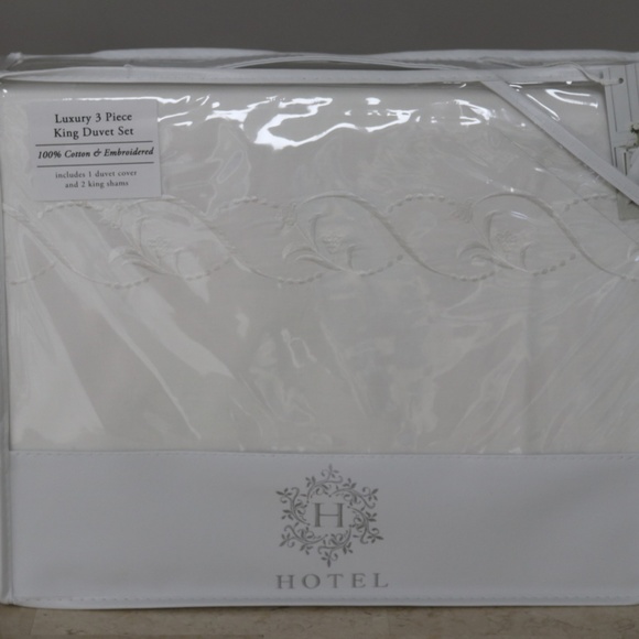 HOTEL LUXURY FLORAL EMBROIDERED FRAME KING DUVET SET 100% COTTON - 3PC SET - NEW